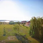 Διαμέρισμα Coastal Escape In *