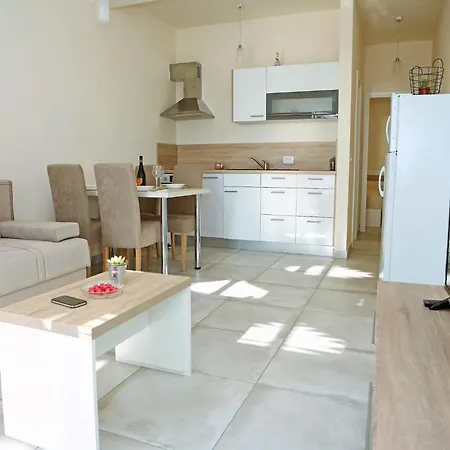 Apartman Coastal Escape In *