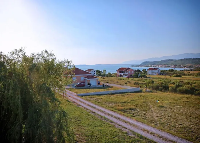 Апартаменты Coastal Escape In